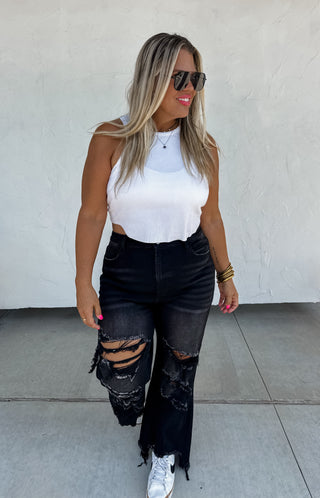 BLACK URBAN DISTRESSED CROP JEAN
