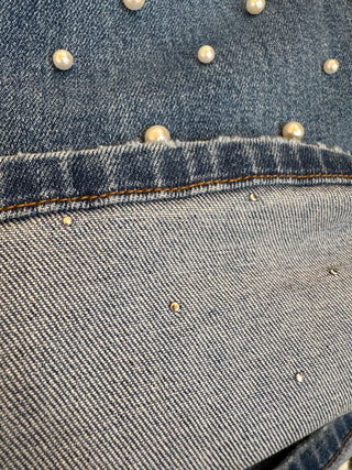 DENIM & PEARLS CROP JEAN