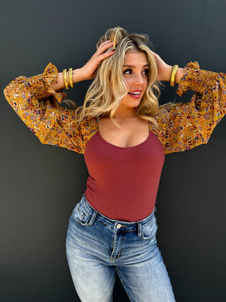 EMBERLY FLORAL SLEEVE BODYSUIT