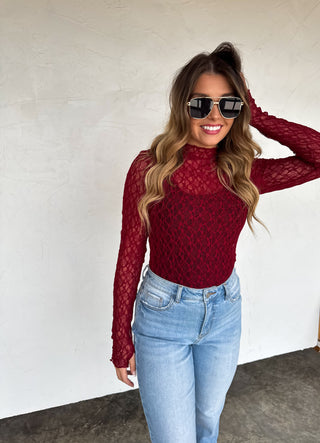 PREORDER- JOLIE LACE THUMBHOLE TOP