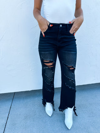 BLACK URBAN DISTRESSED CROP JEAN