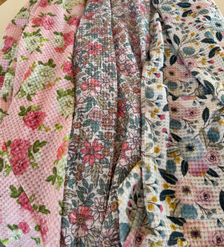 SUMMER FEELS LOLA CARDIGAN