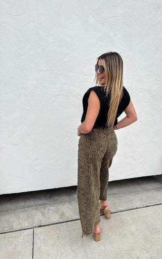 2ND CUT CHEETAH BARREL JEANS