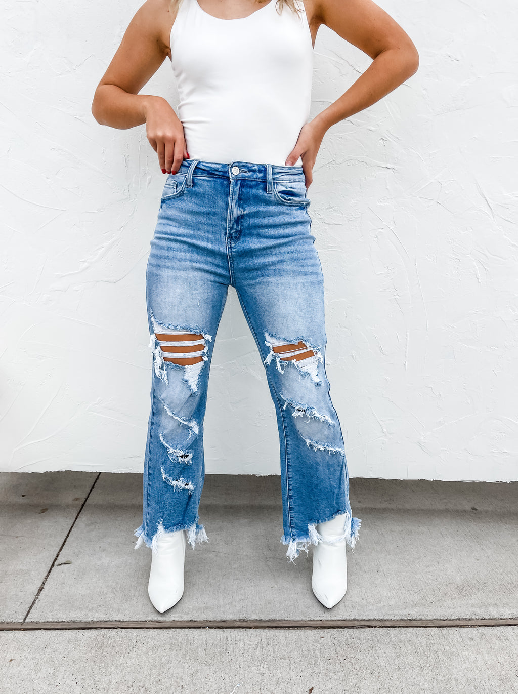 URBAN DISTRESSED CROP JEAN – BLAKELEY