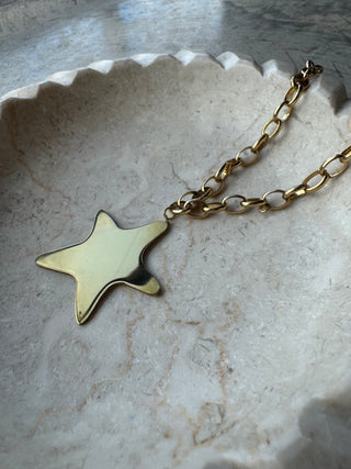 YOU'RE A STAR CHARM NECKLACE