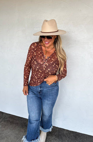 PREORDER- ANNIE VNECK MESH TOP
