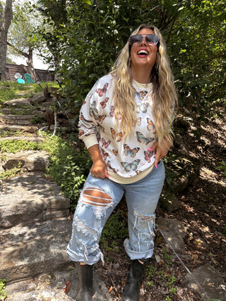 PREORDER- BUTTERFLY SEASON PULLOVER SWEATSHIRT