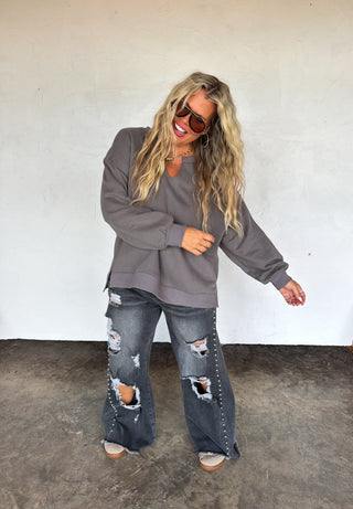PREORDER- LIVED IN OVERSIZED PULLOVER