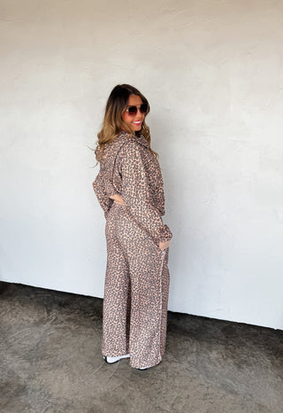 PREORDER- FLORAL & CHEETAH EASY DOES IT PULLOVER