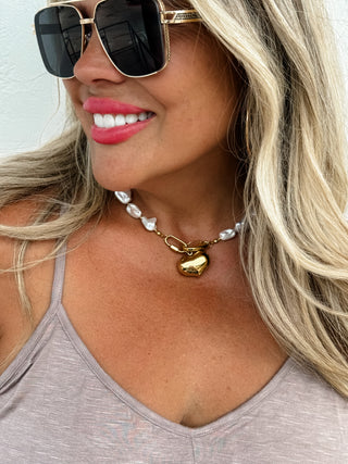 LOVE BY THE SHORE PEARL NECKLACE