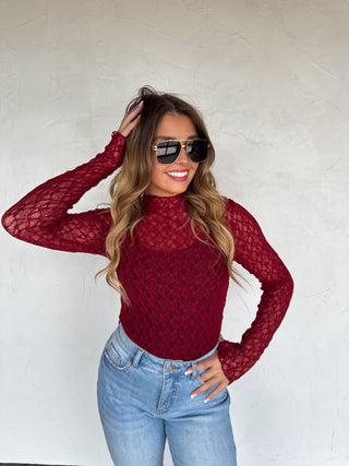 PREORDER- JOLIE LACE THUMBHOLE TOP