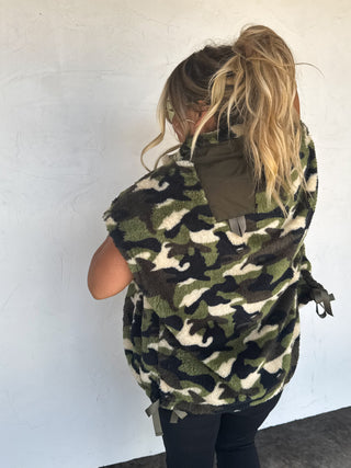 PREORDER- LINDEN SHERPA VEST JACKET